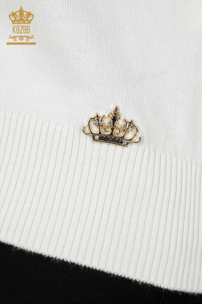 женский трикотаж свитер оптом воротник-стойка основной логотип экрю - 16663 | КАZEE - Thumbnail