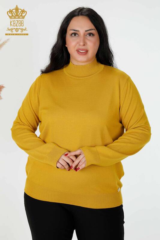 женский трикотаж оптом свитер с высоким воротником основной логотип шафран - 16663 | КАZEE