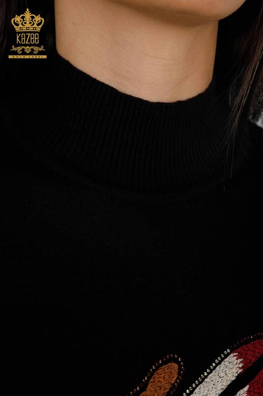 Женский трикотаж свитер оптом стойка воротник вышивка логотипом фирмы -16620 | КАZЕЕ