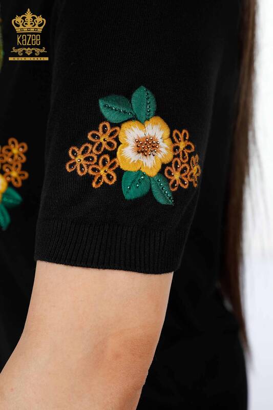 Женский трикотаж свитер оптом стойка воротник вышивка цветы с узорами - 16811 | КАZЕЕ