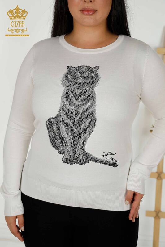 Женский трикотажный свитер оптом с рисунком тигра - светло-серый - 30127 | КАZEE