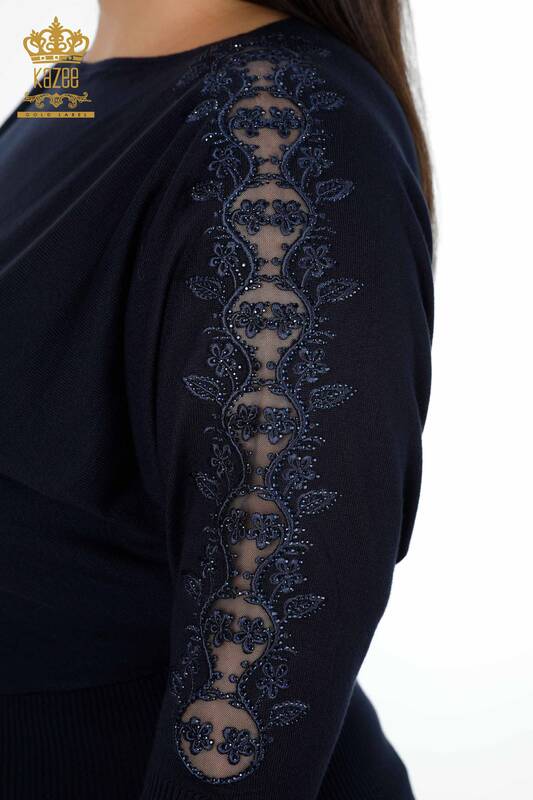 Женский трикотажный свитер оптом летучая мышь на рукаве вышивка с тюлью Темно Синий - 14721 | КАZEE