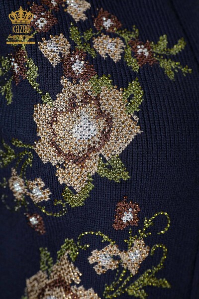 Женский трикотажный жилет оптом с камнями цветочным узорами вышивкой - 16836 | КАZЕЕ - Thumbnail
