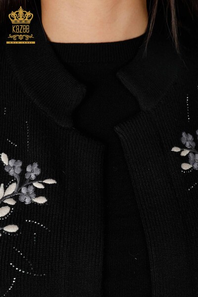 Женский трикотажный жилет оптом с цветочным вышивкой узорами и камнями - 16814 | КАZЕЕ - Thumbnail