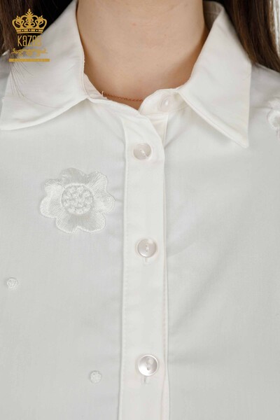 Женская рубашка Оптовая - цветочная вышивка - Экру - 20394 | КAZEE - Thumbnail