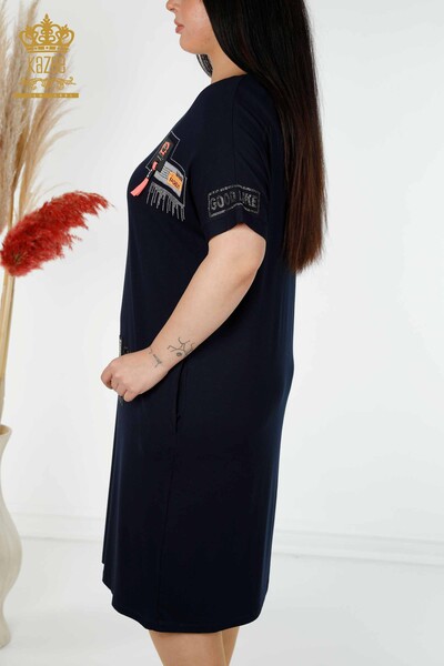 Женское платье оптом с узорчатыми карманами темно-синего цвета - 7744 | КАZЕЕ - Thumbnail